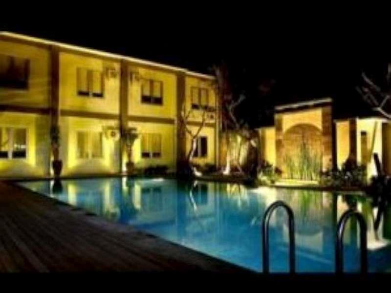 Grand Royal Bil Hotel Praya Exterior photo