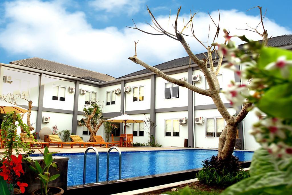 Grand Royal Bil Hotel Praya Exterior photo