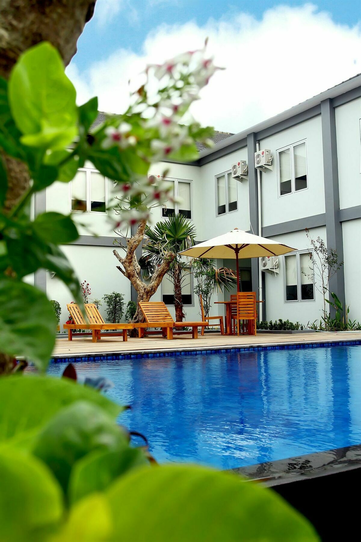 Grand Royal Bil Hotel Praya Exterior photo